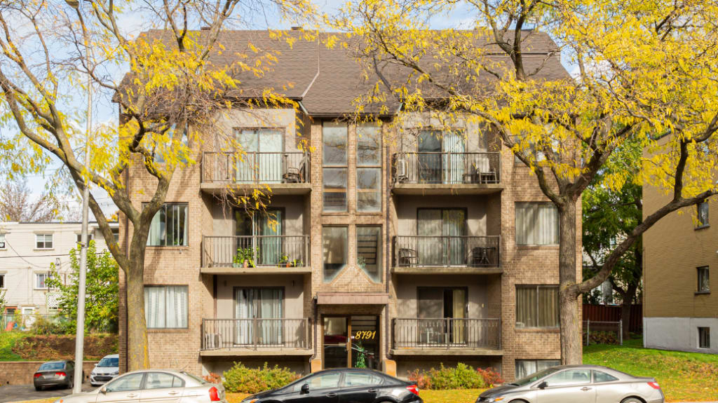 Shingle roof repair on condo
