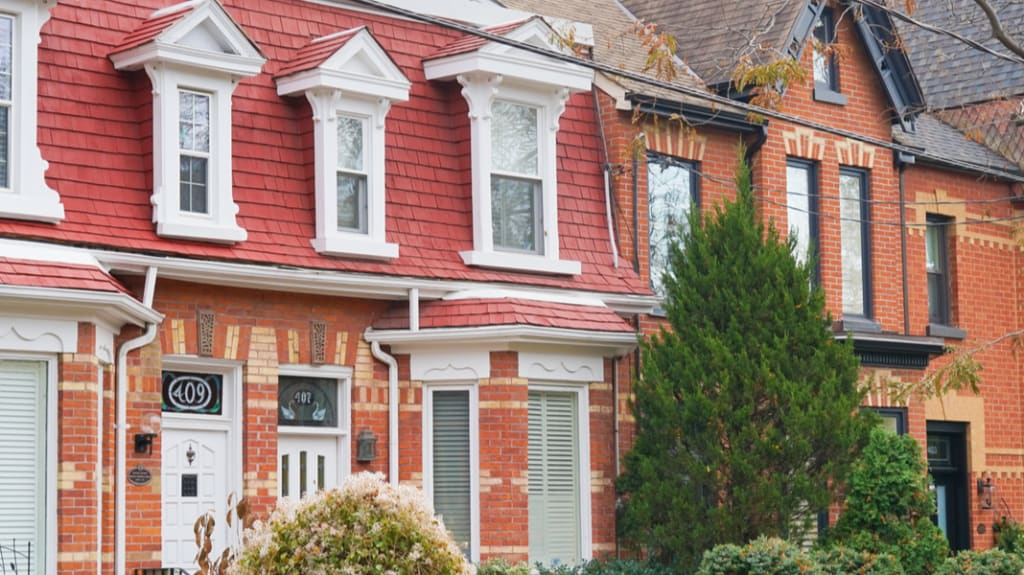 toronto rowhouses exterior
