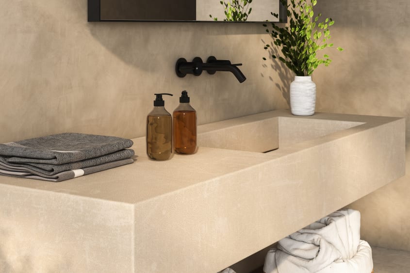 Salle de bain moderne et organique incluant accessoires et vanité avec lavabo encastré