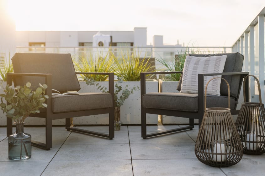 Terrasse avec mobilier moderne