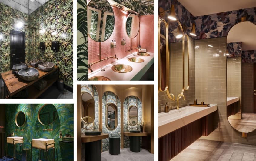papier peint floral dans toilettes de restaurants avec miroirs de formes différentes