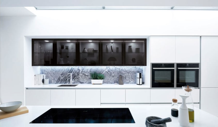 black-and-white-kitchen