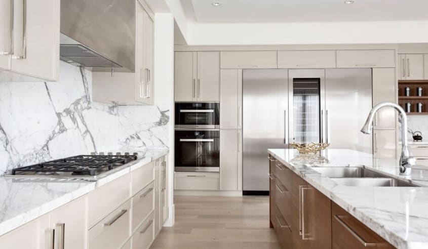 modern-kitchen-with-beige-cabinets
