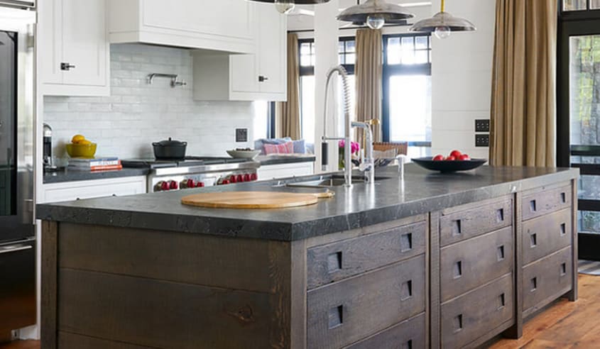 cuisine-avec-ilot-fait-avec-meuble-recupere