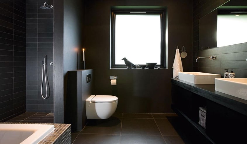 grande-salle-de-bain-noire