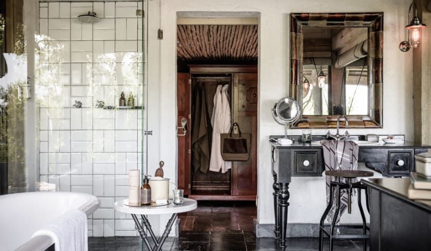 ecclectic-vintage-bathroom