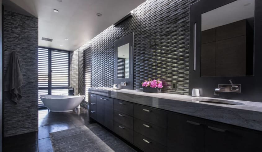 dark_luxurious_bathroom
