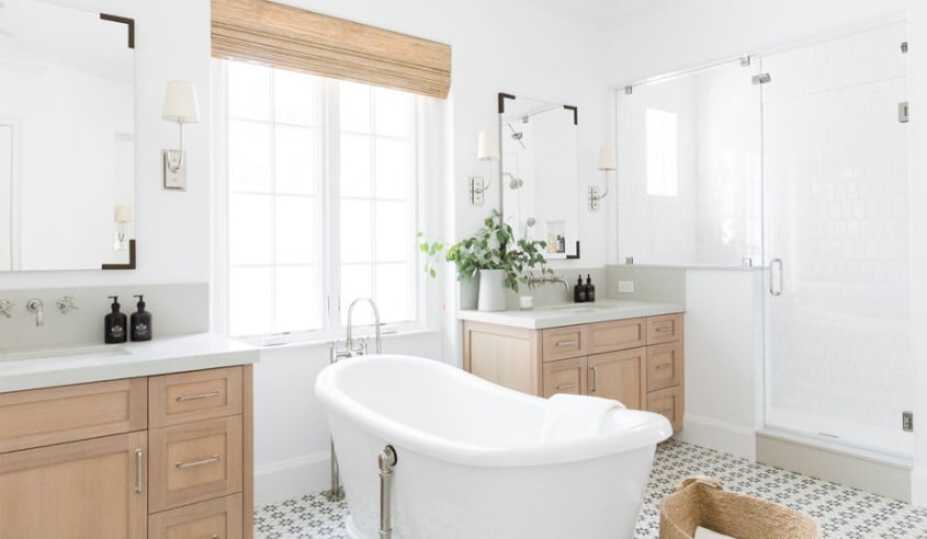 calm-bathroom-with-free-standing-bath