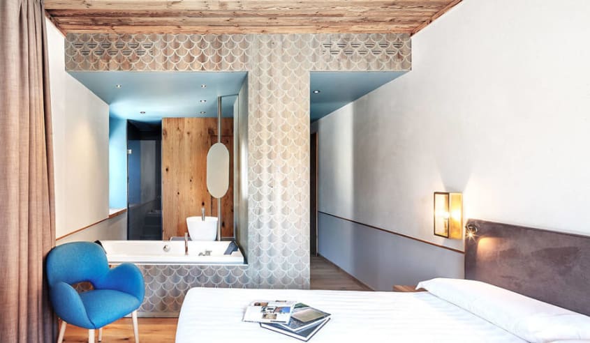 master_suite_with_open_bathroom