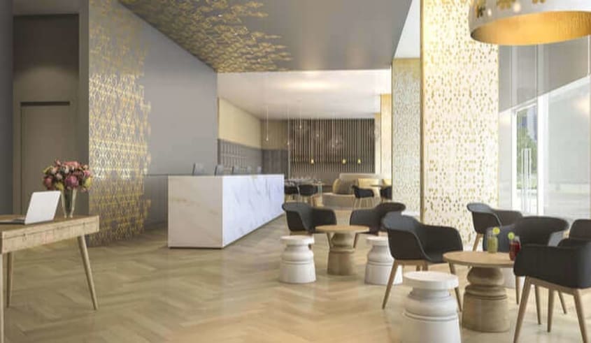 Lobby hôtel moderne rénové